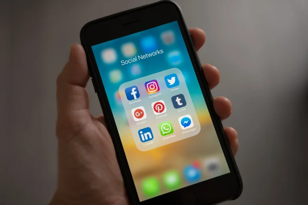 Aké typy reklám ponúka facebook a instagram?